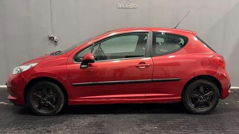 Begagnad Peugeot 207 Sport 109 HK (80 kW) 2007 Röd Halvkombi