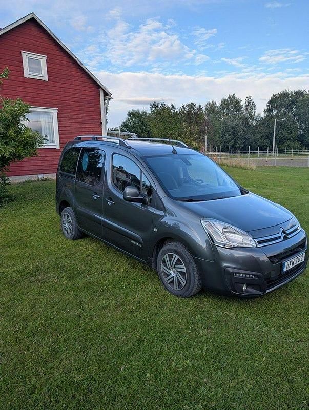 Begagnad 2015 Citroën Berlingo Minibuss | 80 000 kr (Marknadspris) - Bild 1/4