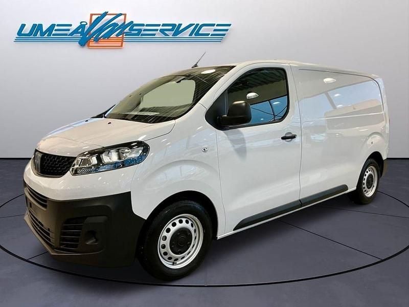 Vit Begagnad 2023 Fiat Scudo Van | 373 750 kr (Superpris) - Bild 1/3