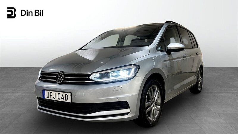 Silver Begagnad 2024 VW Touran Edition Minibuss | 364 900 kr (Superpris) - Bild 1/4