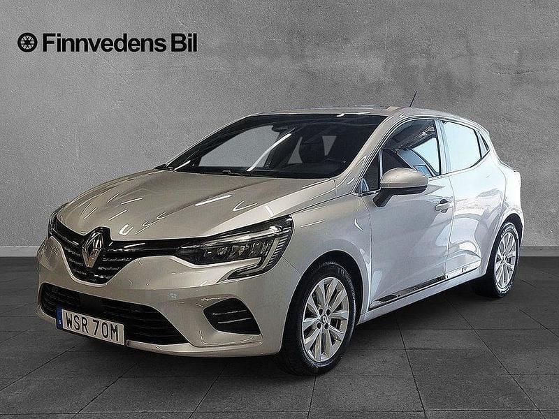 Silver Begagnad 2022 Renault Clio V Intens Halvkombi | 154 000 kr (Marknadspris) - Bild 1/4