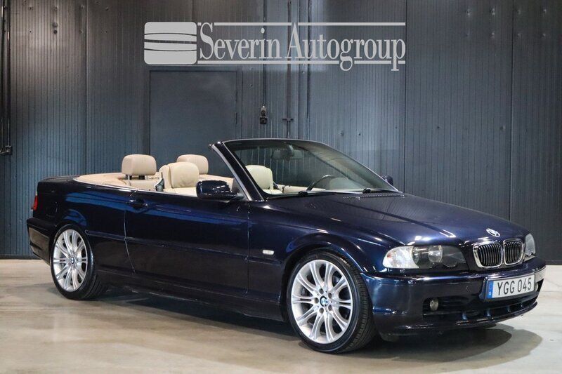 Mörkblå Begagnad 2002 BMW 320 Cabriolet Cab | 79 900 kr (Marknadspris) - Bild 1/4