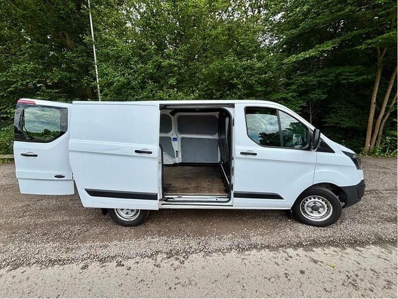 Begagnad Ford Transit Custom 101 HK (74 kW) 2015 Van