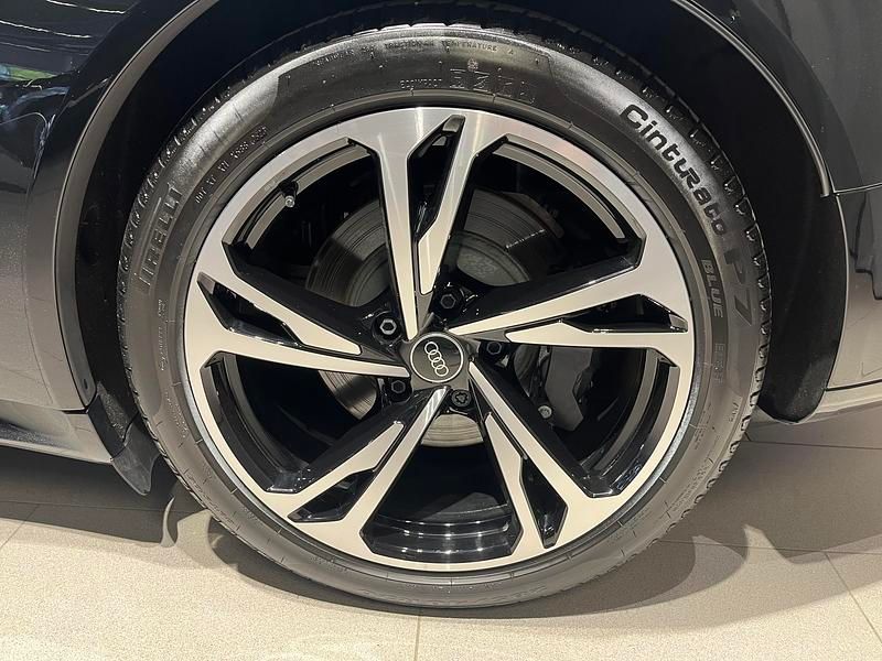 Begagnad Audi e-tron GT quattro 2023 Svart Sedan