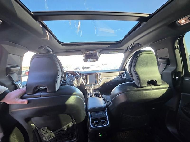 Begagnad Volvo S60 250 HK (183 kW) 2020 Sedan