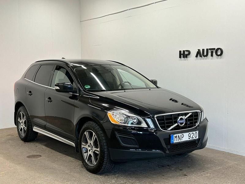 Svart Begagnad 2013 Volvo XC60 Momentum SUV | 119 900 kr (Superpris) - Bild 1/4