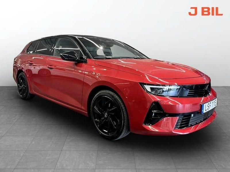 Begagnad Opel Astra 131 HK (96 kW) 2024 Röd Kombi
