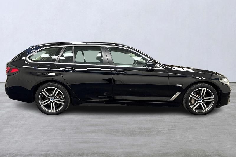 Begagnad BMW 530 M Sport 295 HK (216 kW) 2023 Svart Kombi