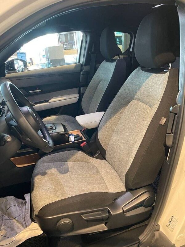 Begagnad Mazda MX30 107 kW (146 HK) 2020 Vit SUV