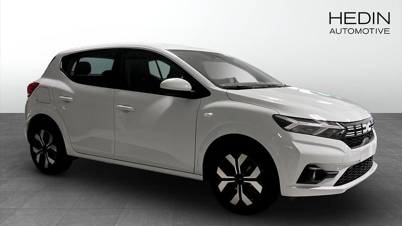 Vit (white) Ny 2025 Dacia Sandero Expression Halvkombi | 219 900 kr (Marknadspris) - Bild 1/4