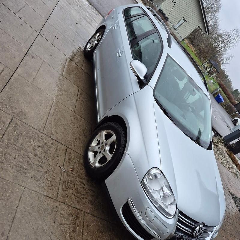 Begagnad 2009 VW Golf VI Kombi | 49 000 kr (Marknadspris) - Bild 1/4