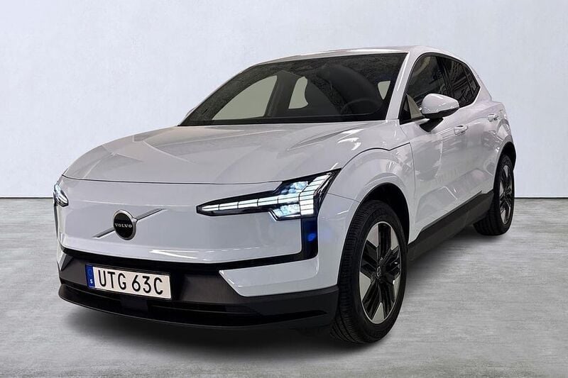 Ljusblå (blå) Ny 2025 Volvo EX30 Core SUV | 349 000 kr (Superpris) - Bild 1/4