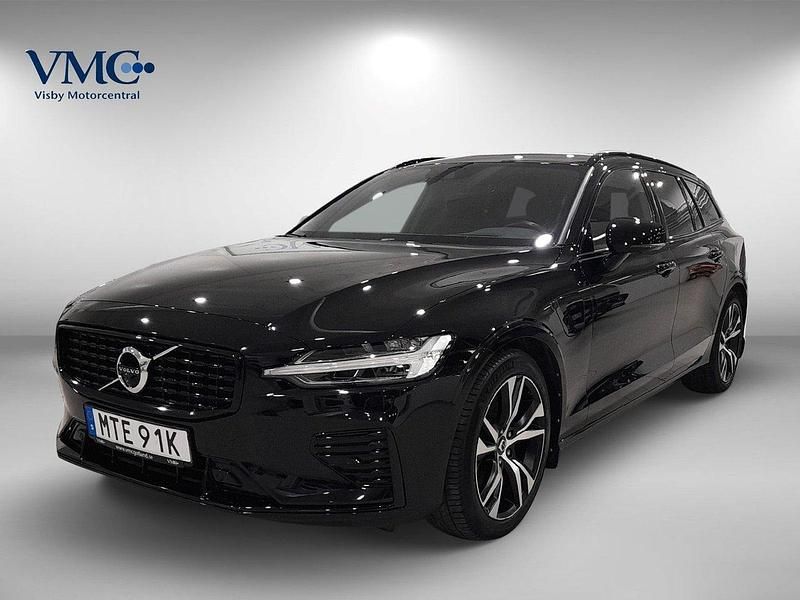 Svart (onyx svart metallic) Begagnad 2021 Volvo V60 R-Design Kombi | 419 000 kr (Lite dyr) - Bild 1/3