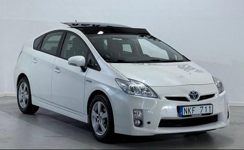 Begagnad Toyota Prius 136 HK (100 kW) 2010 Halvkombi