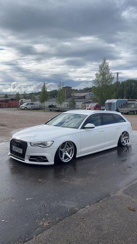 Vit Begagnad 2016 Audi A6 Ambition Kombi | 210 000 kr (Dyr) - Bild 1/4