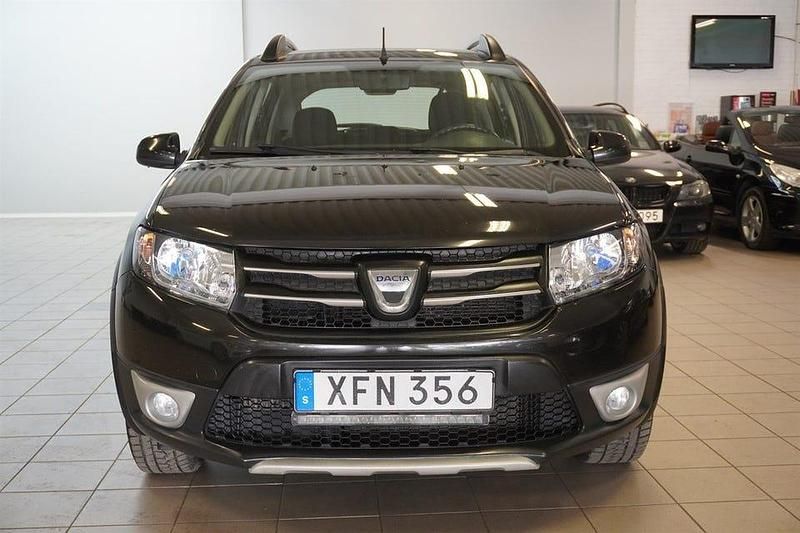 Begagnad Dacia Sandero Stepway 90 HK (66 kW) 2016 Svart