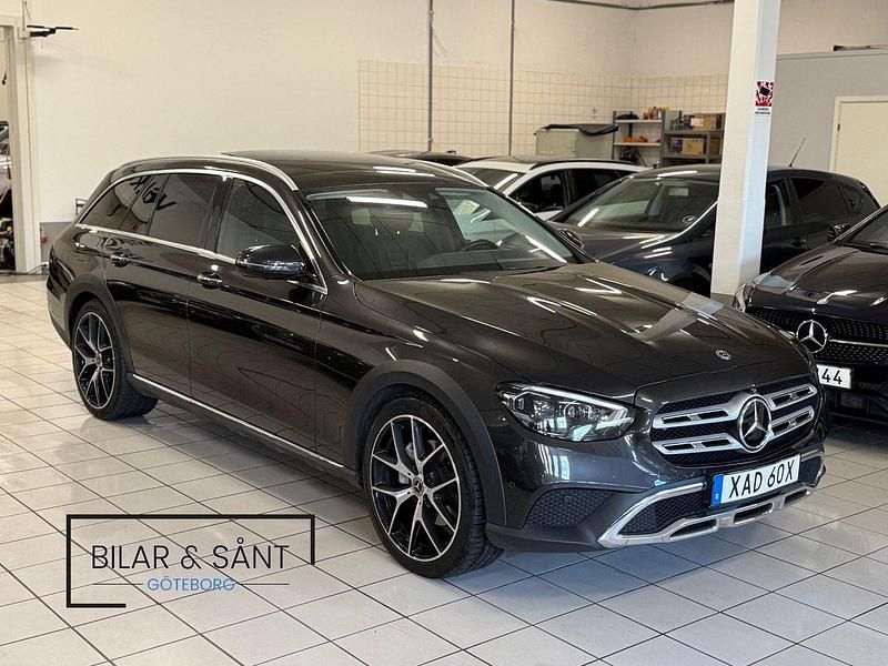 Grå Begagnad 2020 Mercedes E220 SE Kombi | 469 900 kr - Bild 1/4