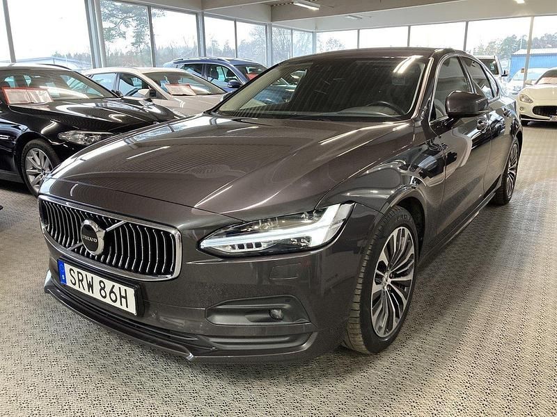 Grå Begagnad 2020 Volvo S90 Momentum Sedan | 299 000 kr (Marknadspris) - Bild 1/4