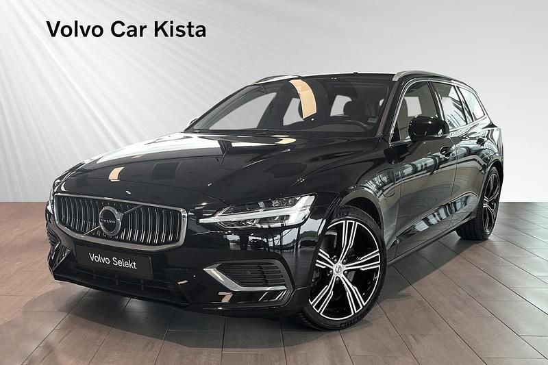 Svart Begagnad 2021 Volvo V60 Inscription Kombi | 409 900 kr (Marknadspris) - Bild 1/4