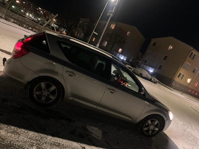 Begagnad 2008 Kia Ceed Sportswagon Kombi | 22 000 kr (Bra pris) - Bild 1/4