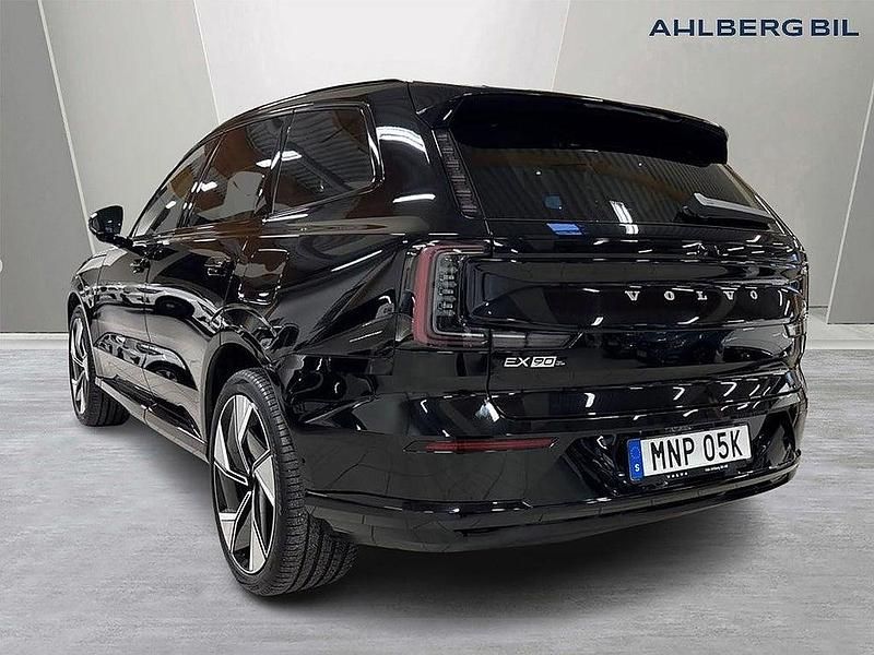 Begagnad Volvo EX90 Ultra 380 kW (517 HK) 2025 Svart SUV