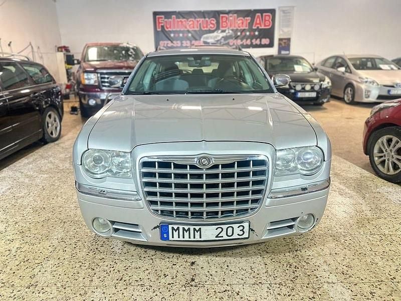 Begagnad Chrysler 300C Touring 193 HK (141 kW) 2006 Silver Kombi