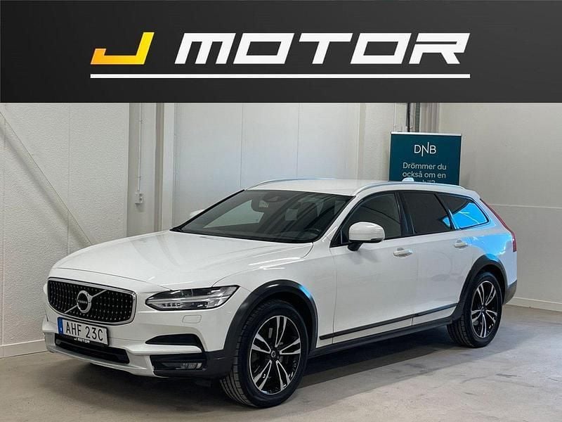 Vit Begagnad 2020 Volvo V90 CC Kombi | 199 900 kr (Marknadspris) - Bild 1/4