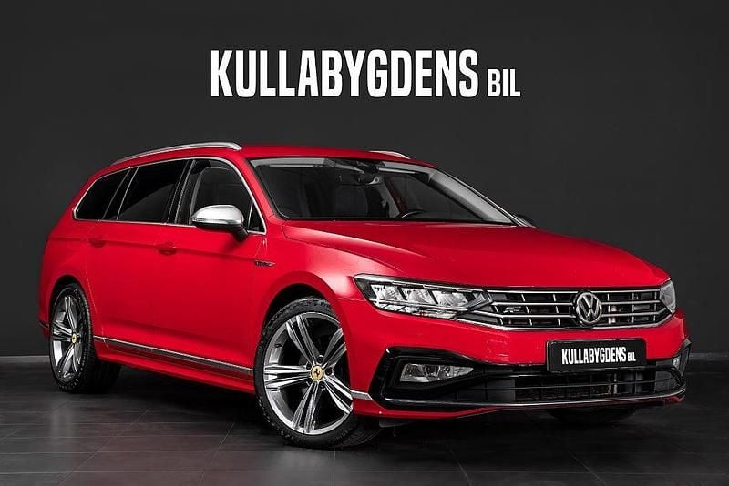 Tornadoröd Begagnad 2020 VW Passat R-line Kombi | 249 000 kr (Lite dyr) - Bild 1/4