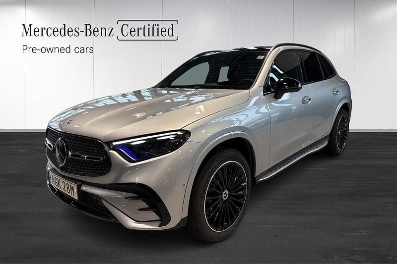 Begagnad 2025 Mercedes GLC300e Premium SUV | 834 900 kr - Bild 1/4