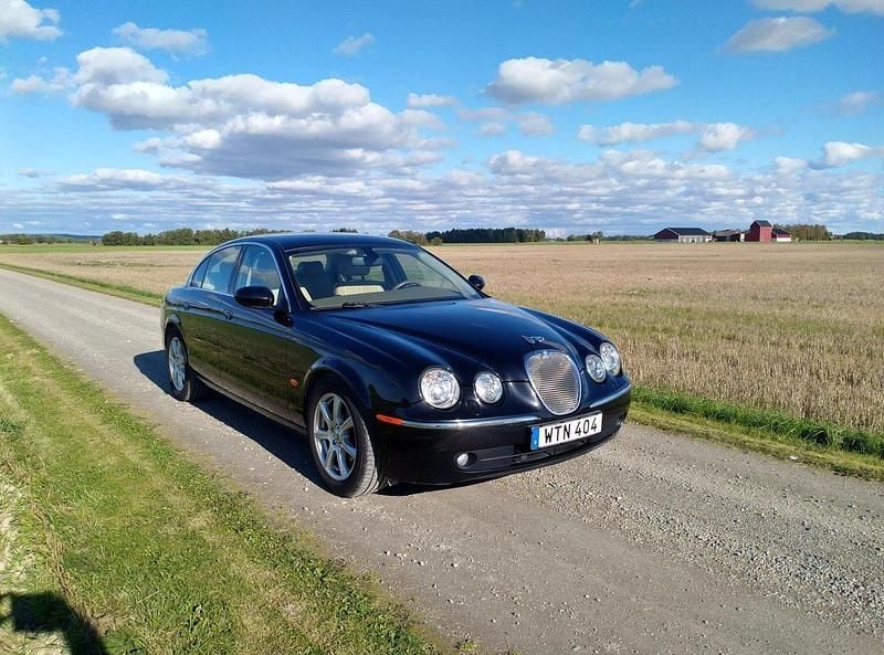 Svart Begagnad 2005 Jaguar S-Type S Sedan | 47 500 kr (Lite dyr) - Bild 1/3