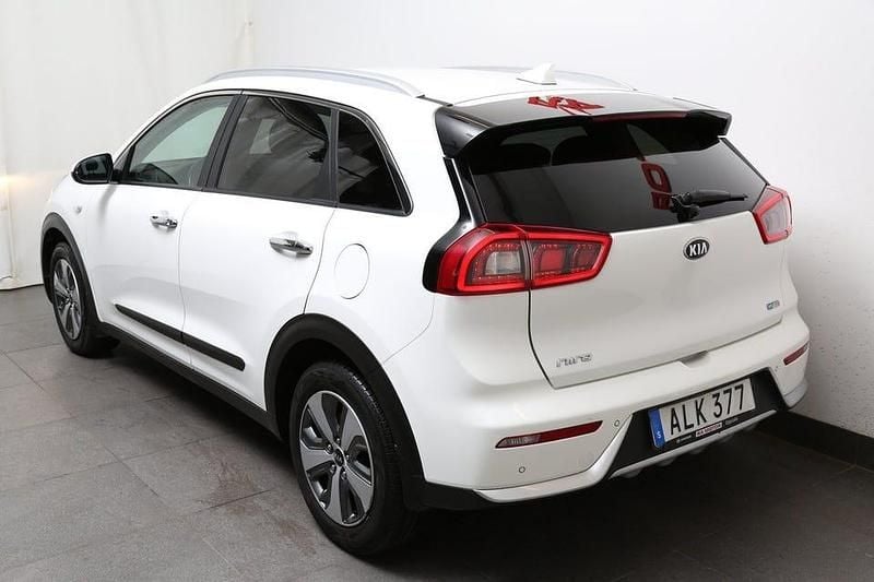 Begagnad Kia Niro Advance 141 HK (103 kW) 2018 Vit SUV