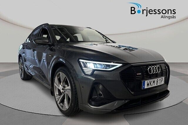 Daytonagrå pärleffekt Begagnad 2022 Audi e-tron Sportback S-Line SUV | 449 900 kr (Dyr) - Bild 1/3
