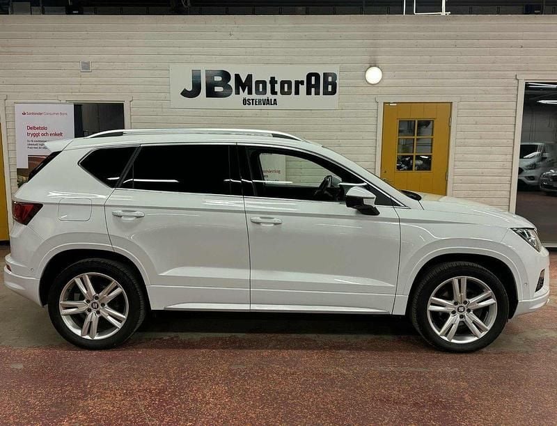 Vit Begagnad 2019 Seat Ateca 4Drive SUV | 259 000 kr (Marknadspris) - Bild 1/4
