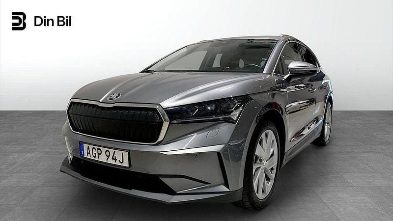 Grå Begagnad 2022 Skoda Enyaq iV SUV | 416 900 kr (Marknadspris) - Bild 1/4