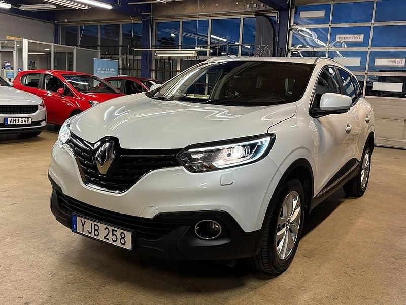 Vit Begagnad 2016 Renault Kadjar LIMITED SUV | 159 000 kr (Dyr) - Bild 1/4