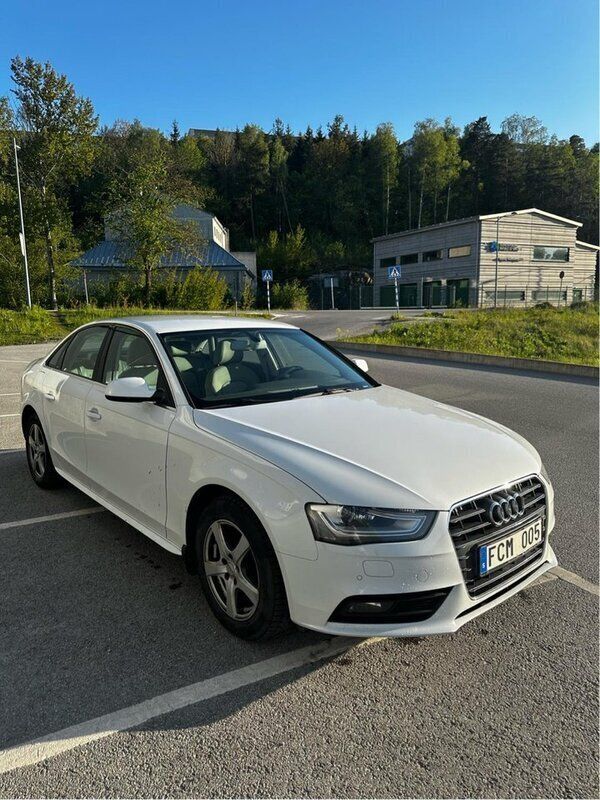 Vit Begagnad 2014 Audi A4 Sedan | 100 000 kr (Marknadspris) - Bild 1/4