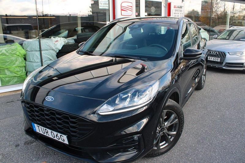 Svart Begagnad 2021 Ford Kuga ST-Line SUV | 199 900 kr (Bra pris) - Bild 1/4