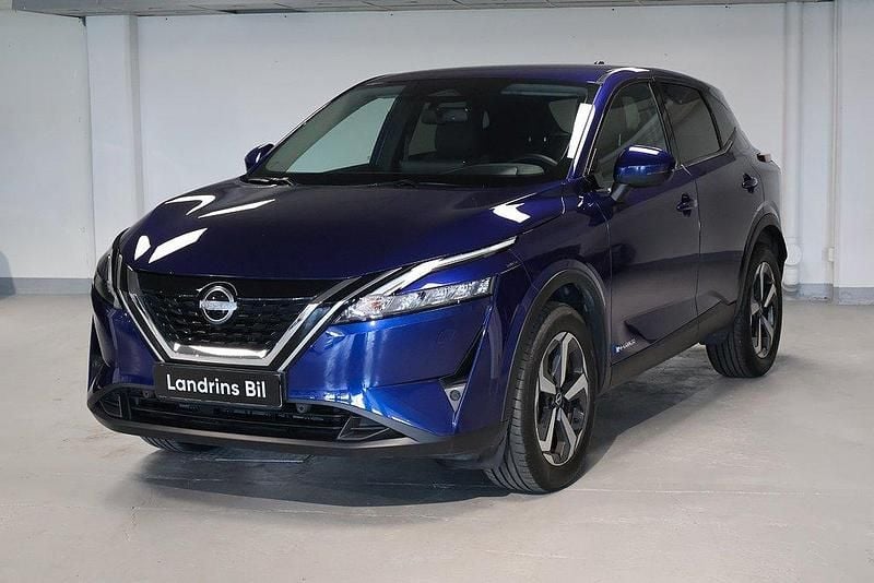 Blå (blåmetallic) Begagnad 2023 Nissan Qashqai N-Connecta SUV | 324 500 kr (Marknadspris) - Bild 1/4