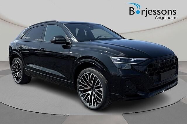 Svart Ny 2025 Audi Q8 S-Line SUV | 999 000 kr (Bra pris) - Bild 1/4