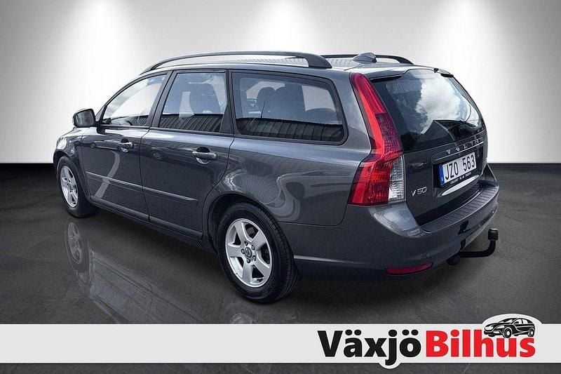 Begagnad Volvo V50 Kinetic 125 HK (91 kW) 2009 Grå Kombi
