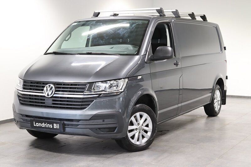 Grå (grå metallic) Begagnad 2023 VW T6.1 Van | 419 000 kr (Superpris) - Bild 1/4