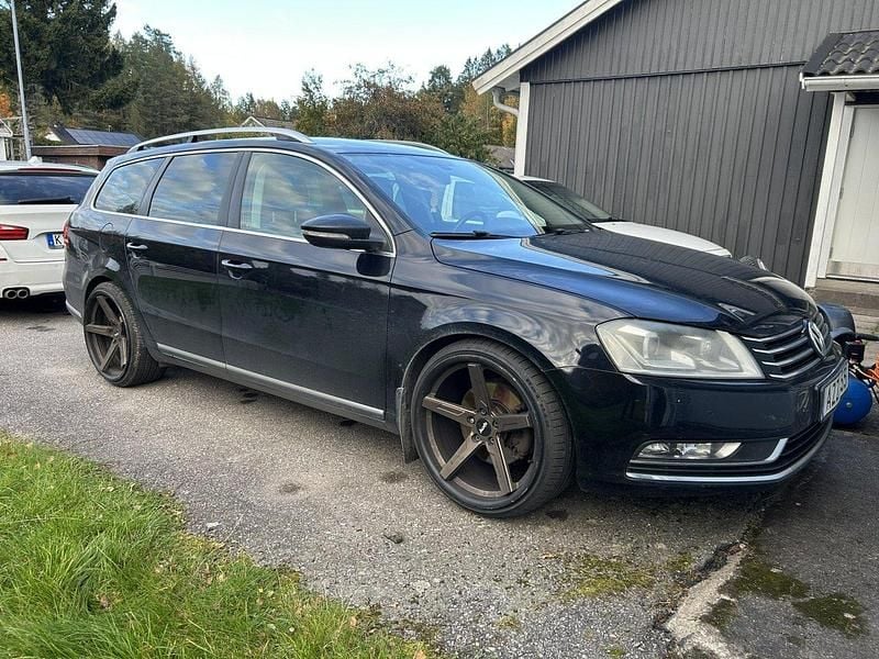 Svart Begagnad 2012 VW Passat GT Kombi | 49 000 kr (Superpris) - Bild 1/4
