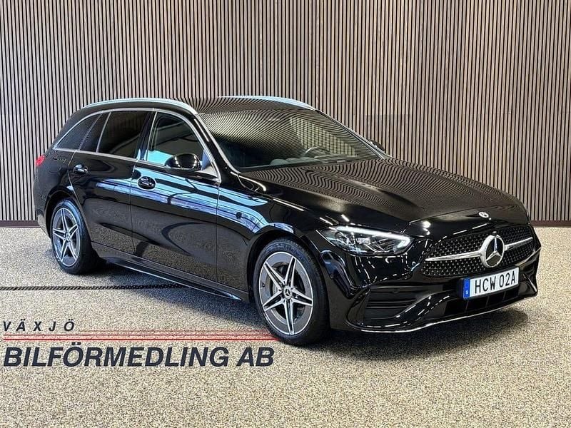 Svartmetallic Begagnad 2024 Mercedes C300 AMG line Kombi | 439 000 kr - Bild 1/4