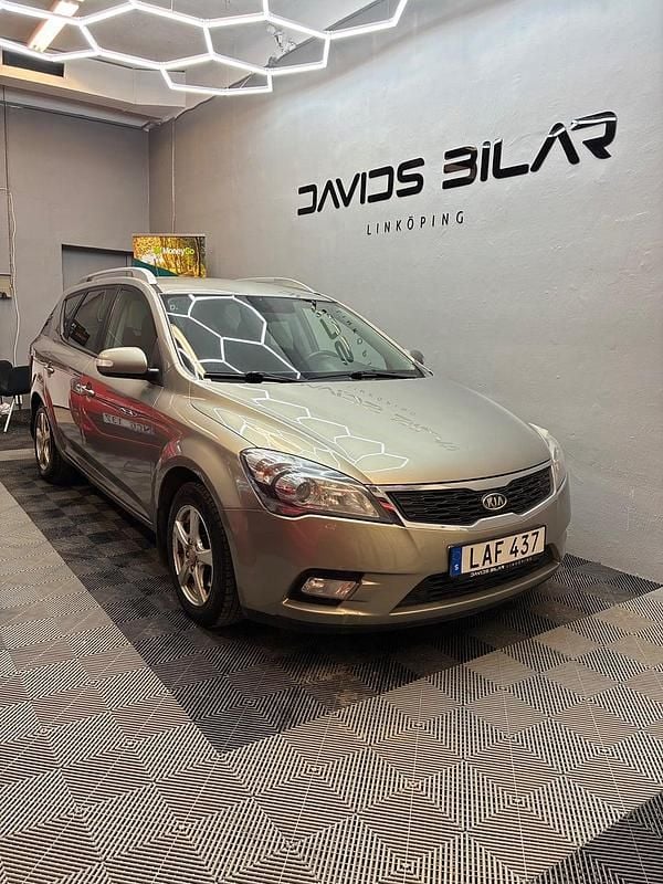 Silver Begagnad 2010 Kia Ceed Sportswagon Kombi | 38 500 kr (Lite dyr) - Bild 1/4