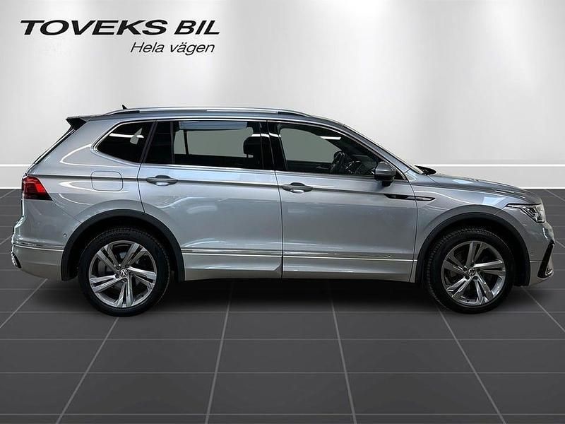 Begagnad VW Tiguan Allspace R-line 190 HK (139 kW) 2022 Silver SUV