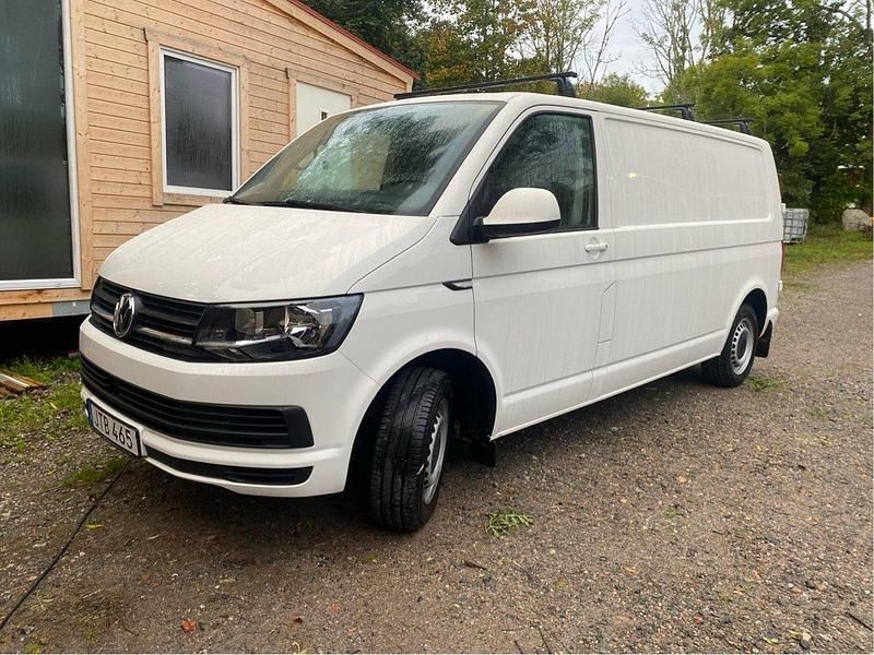 Vit Begagnad 2019 VW T6.1 Van | 275 000 kr (Marknadspris) - Bild 1/4