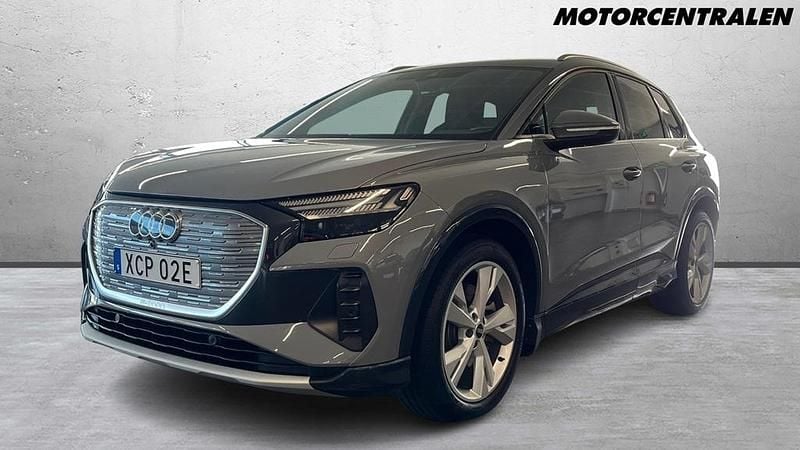 Grå Begagnad 2023 Audi Q4 e-tron Proline SUV | 449 000 kr (Lite dyr) - Bild 1/4