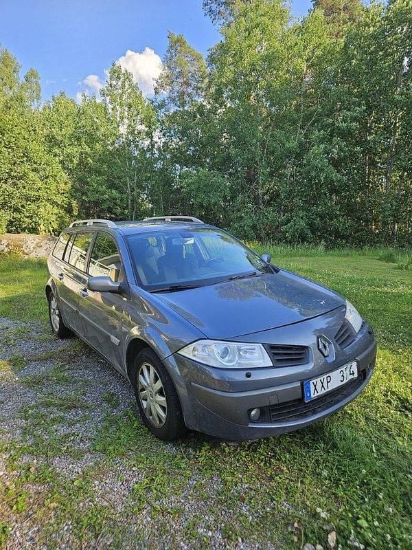Grå Begagnad 2006 Renault Mégane GrandTour Kombi | 12 500 kr (Bra pris) - Bild 1/4