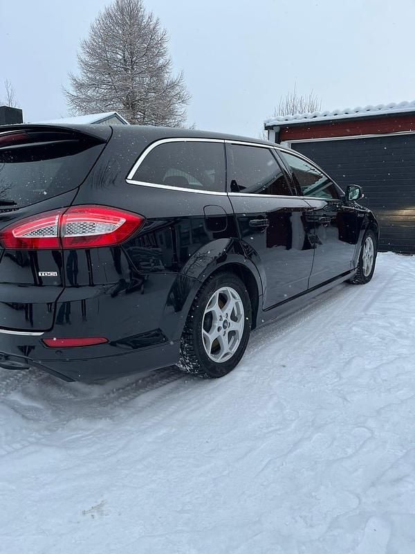 Begagnad Ford Mondeo 163 HK (119 kW) 2011 Kombi