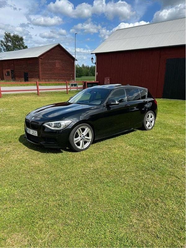 Svart Begagnad 2012 BMW 125 M Sport Halvkombi | 156 000 kr - Bild 1/4